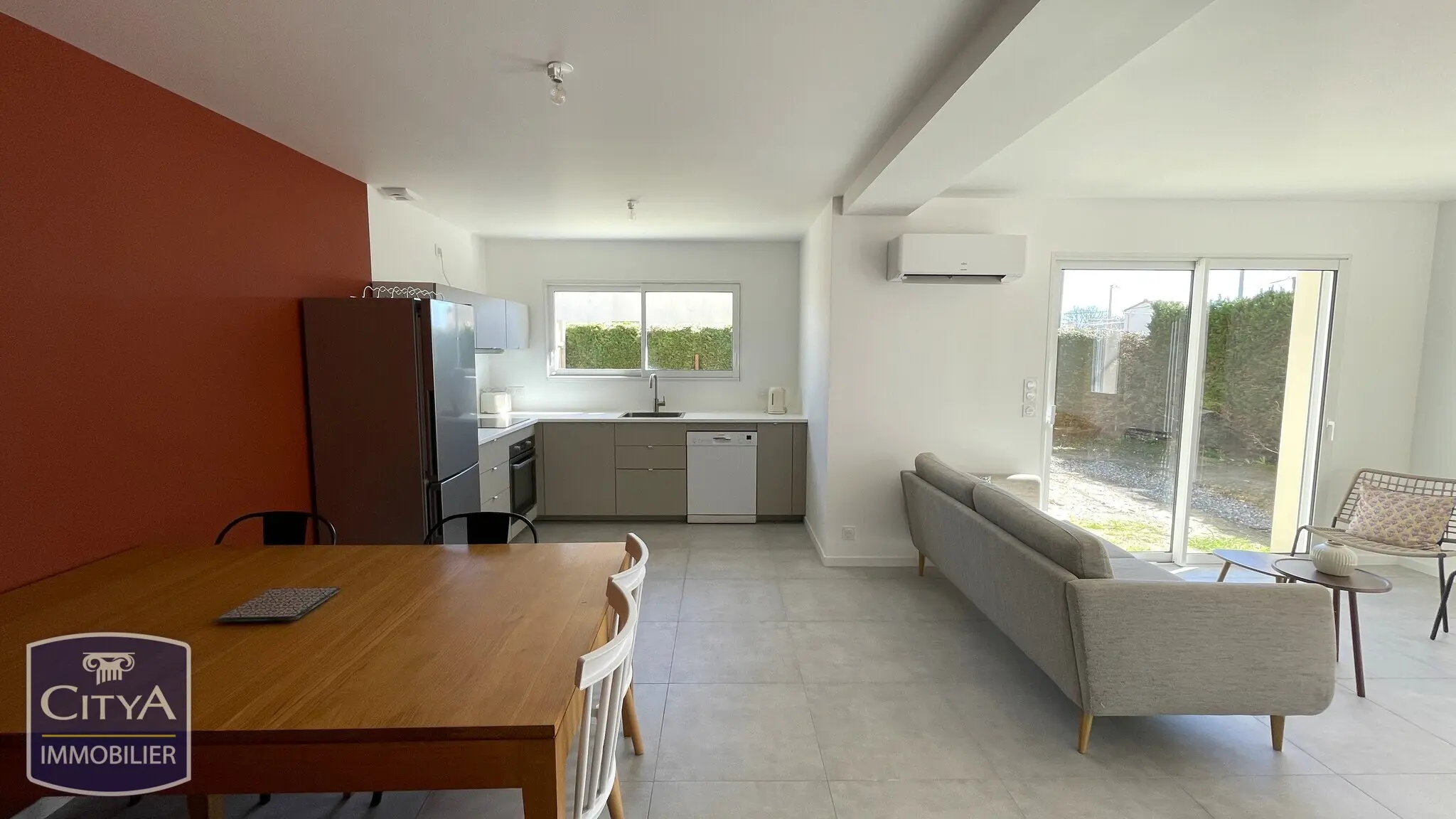 Photo 1 Maison 5 pièces 93.96m²