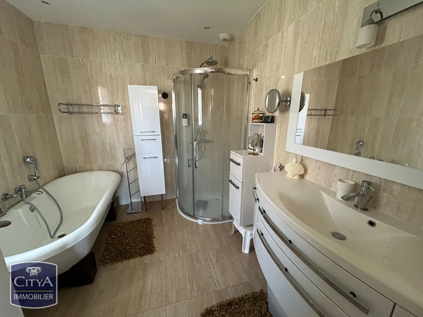 Photo 6 Maison 6 pièces 150m²