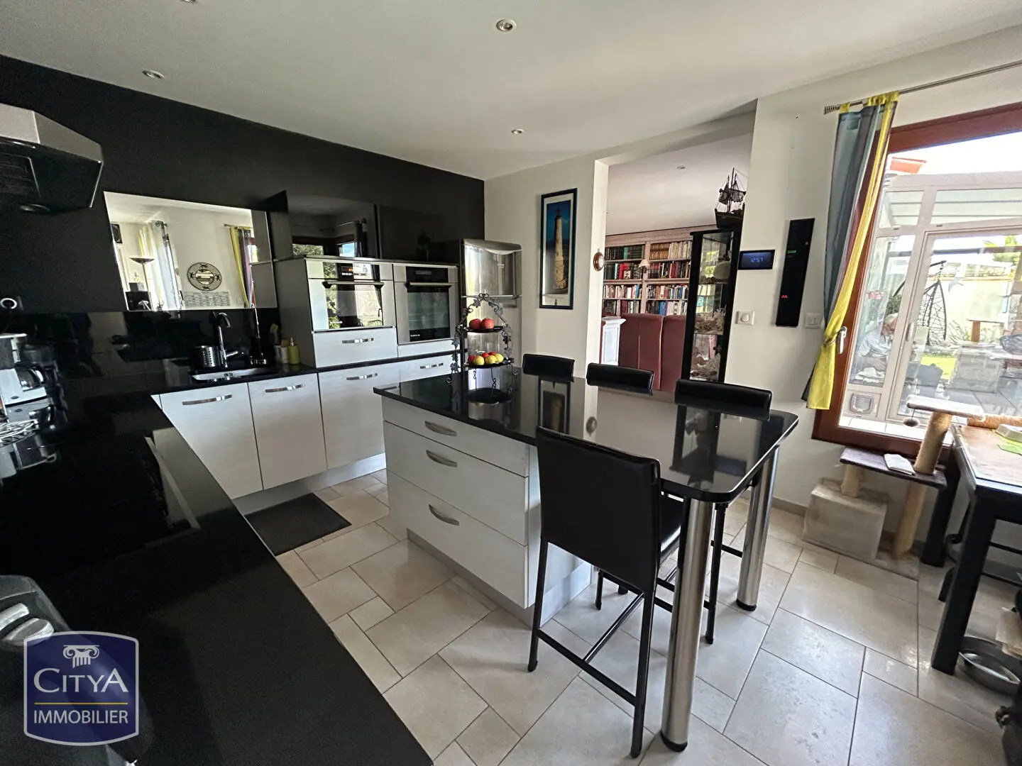 Photo 3 Maison 6 pièces 150m²