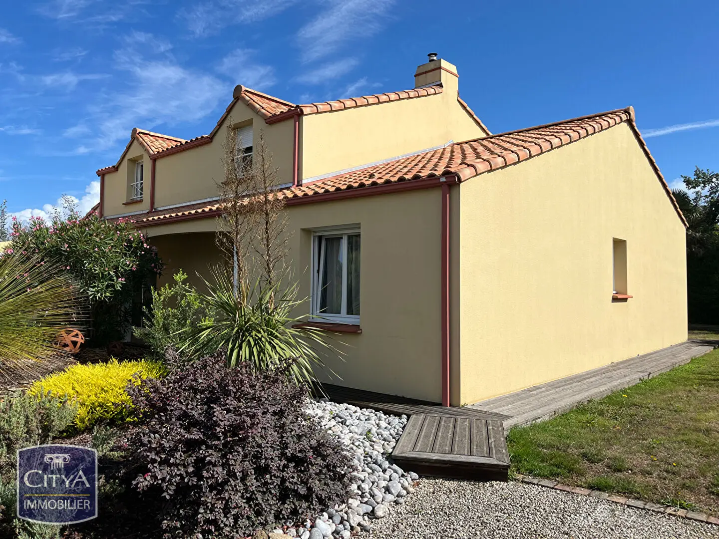 Photo 1 Maison 6 pièces 146m²