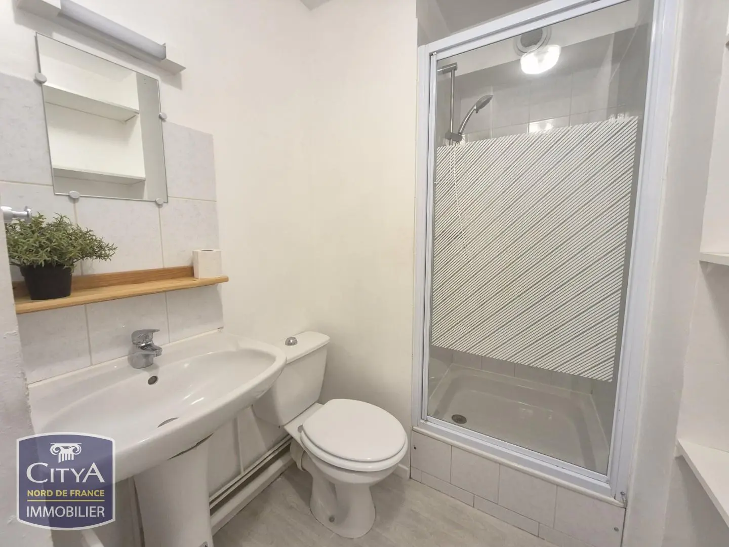 Photo 2 Appartement 1 pièce 18.2m²