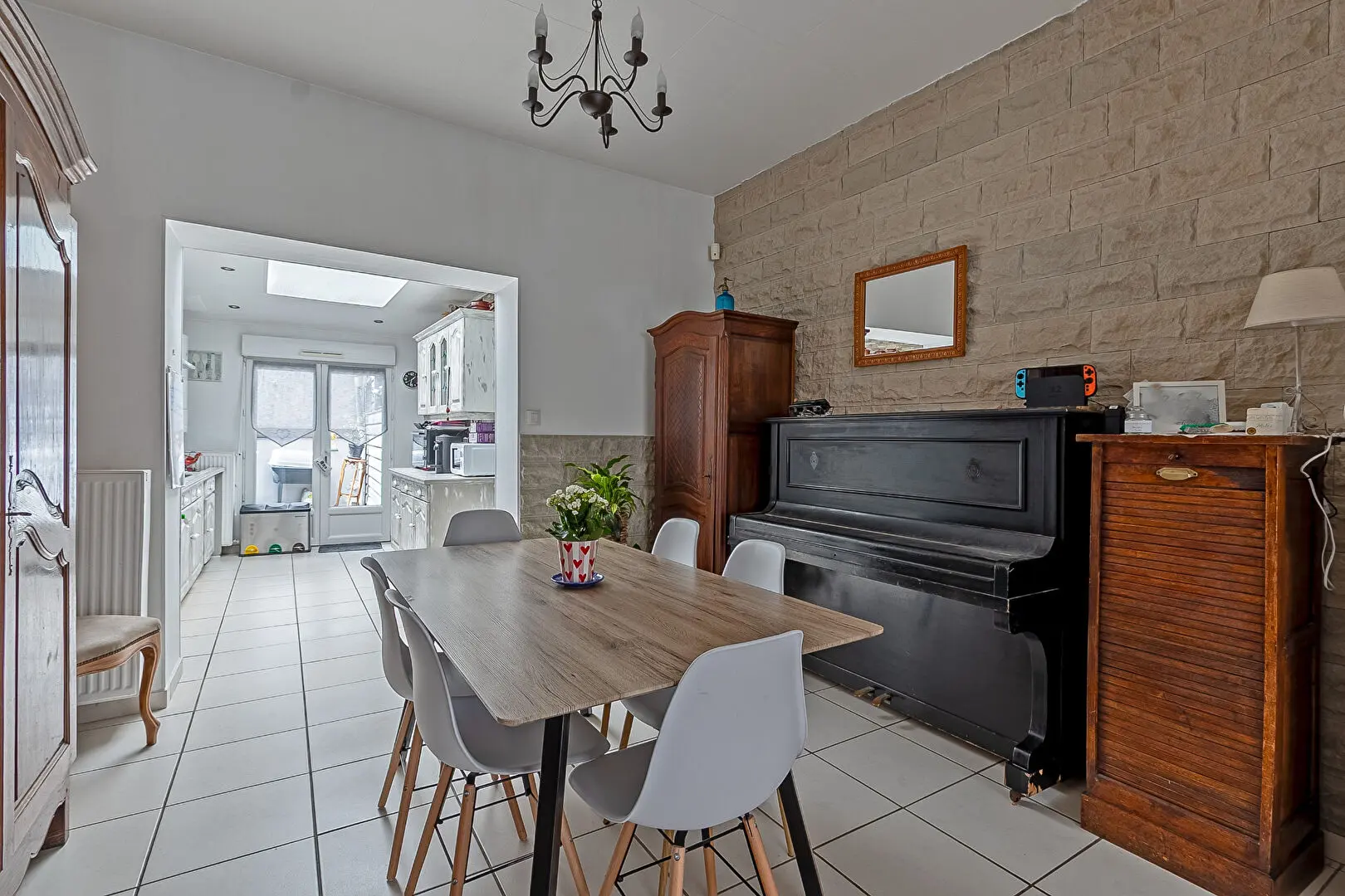 Photo 1 Maison 6 pièces 81m²