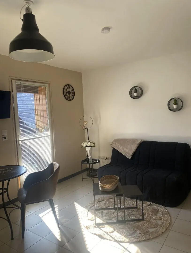 Photo 2 Appartement 1 pièce 23m²