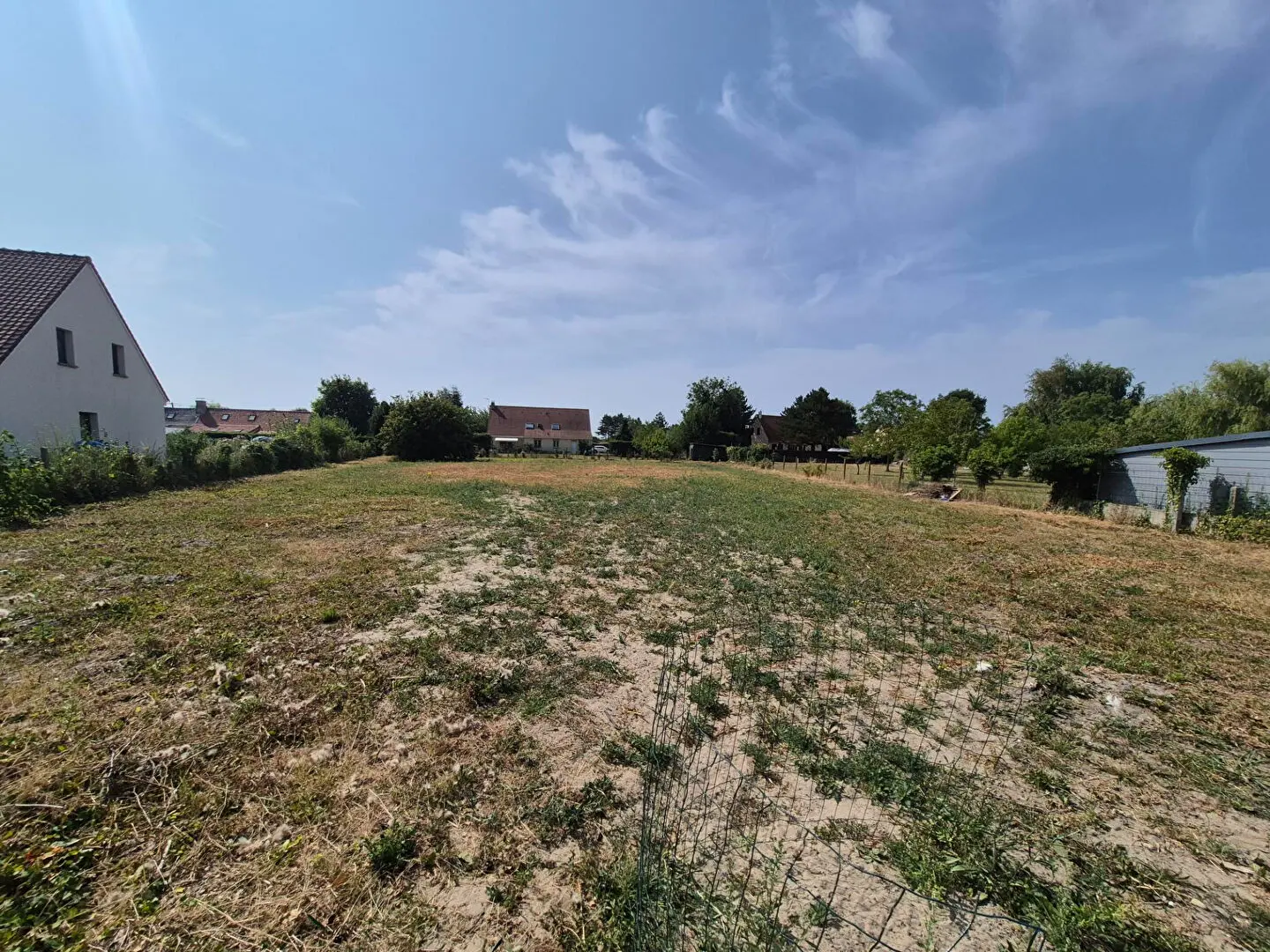 Photo 2 Terrain 736m²