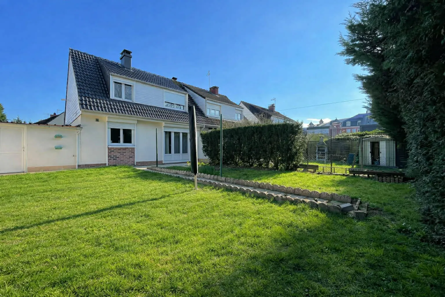 Photo 1 Maison 4 pièces 85m²