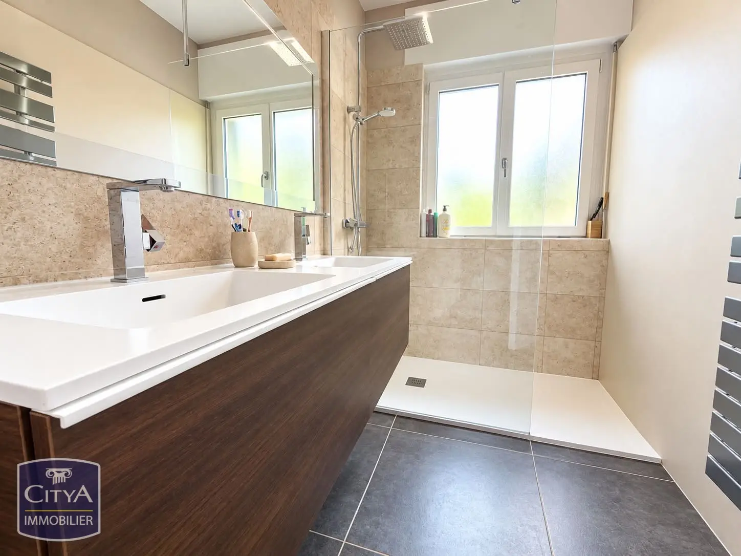 Photo 5 Maison 8 pièces 245m²