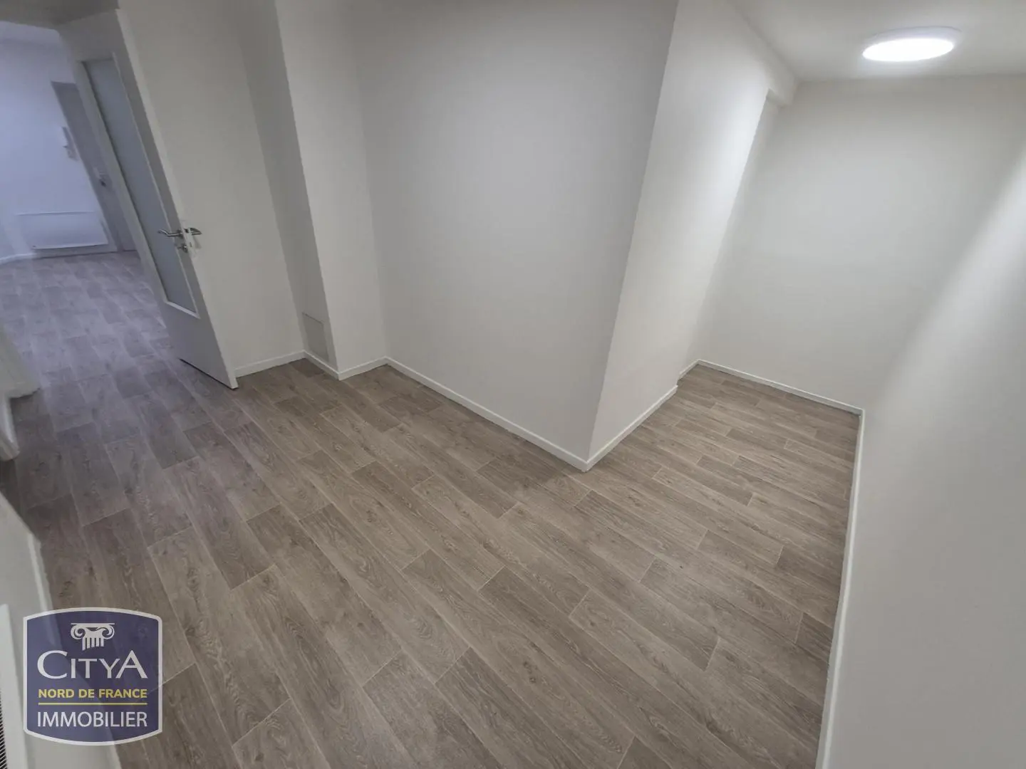 Photo 6 Appartement 1 pièce 77m²