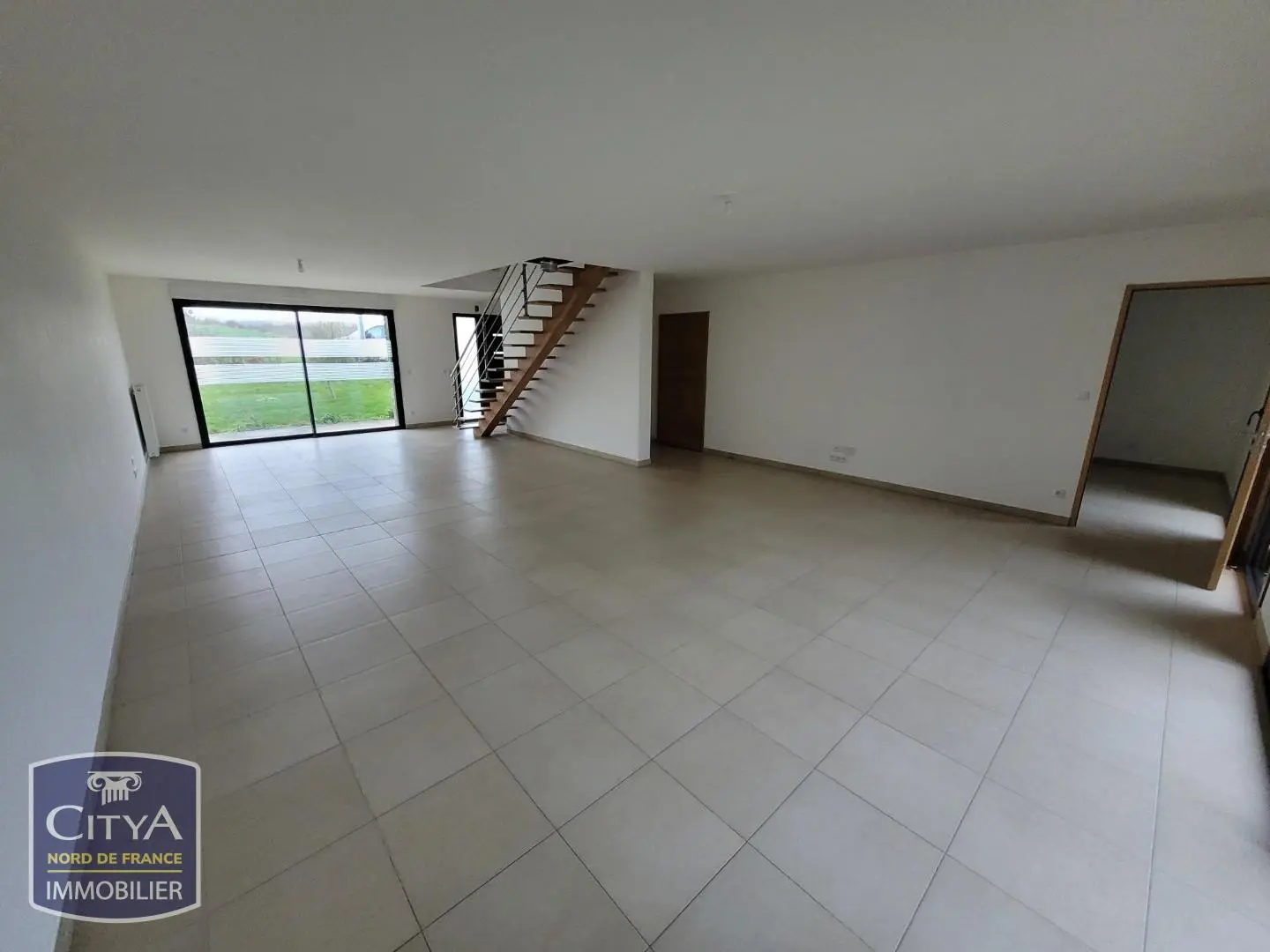 Photo 3 Maison 5 pièces 182.93m²