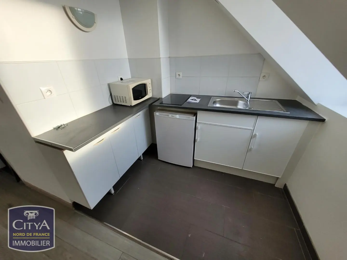 Photo 2 Appartement 1 pièce 22.3m²