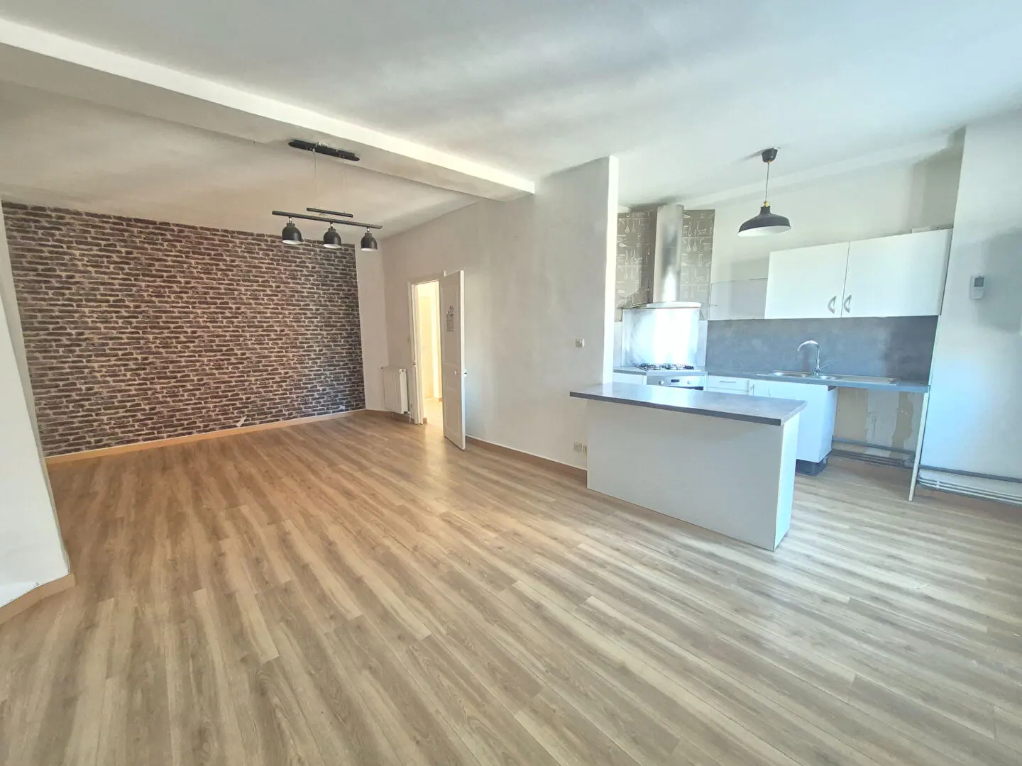 Photo 1 Appartement 4 pièces 80m²