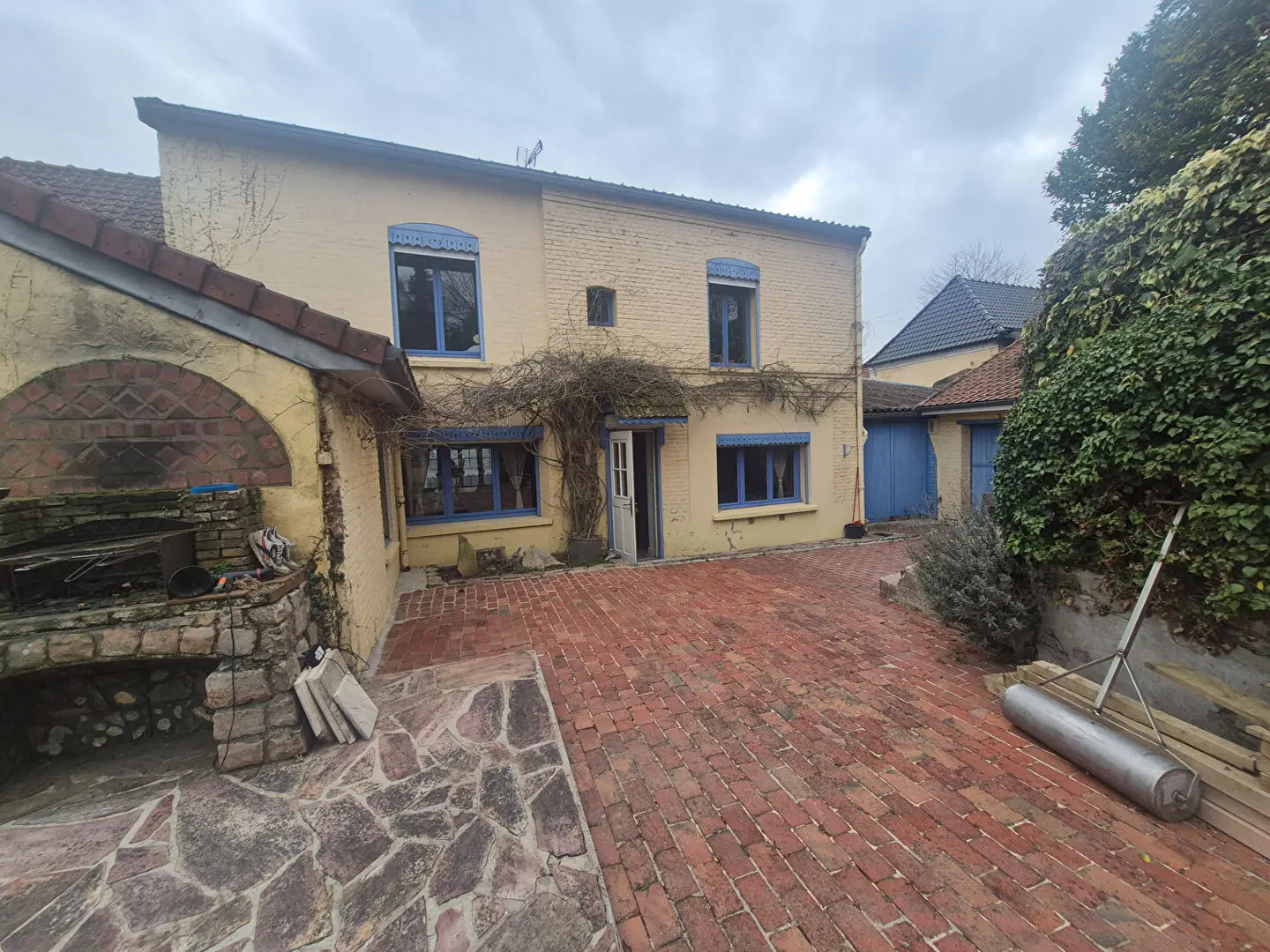 Photo 1 Maison 9 pièces 225m²