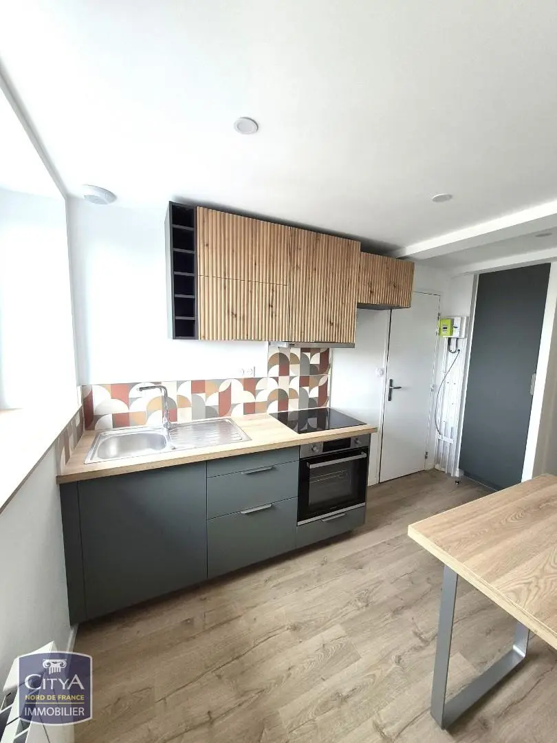 Photo 1 Appartement 1 pièce 32.73m²