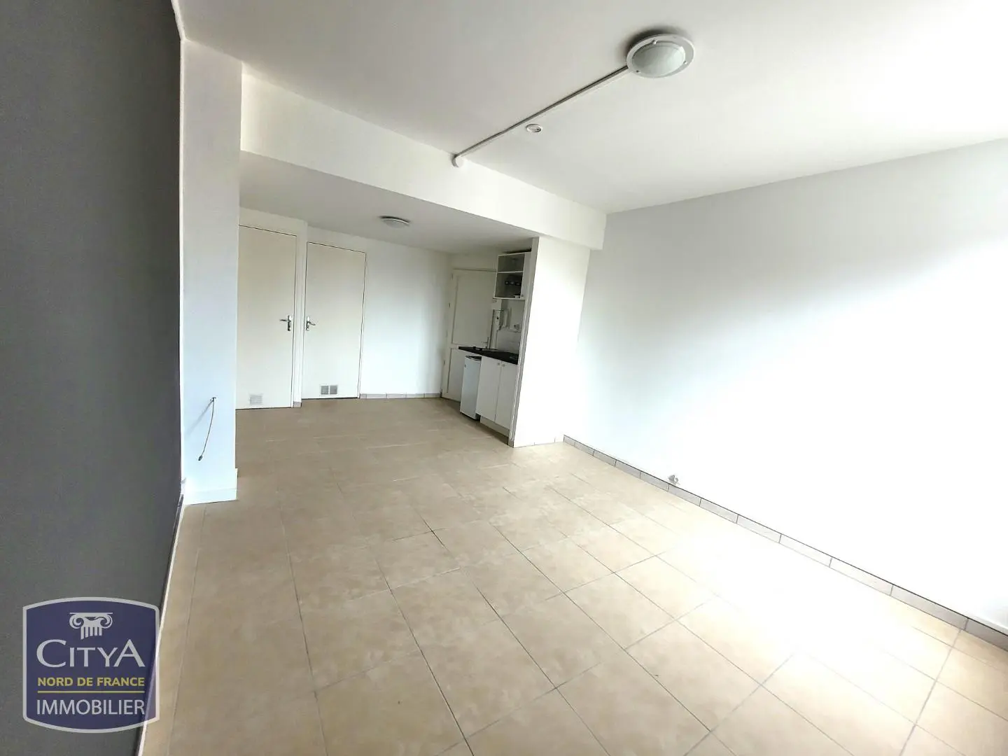 Photo 2 Appartement 1 pièce 25.1m²