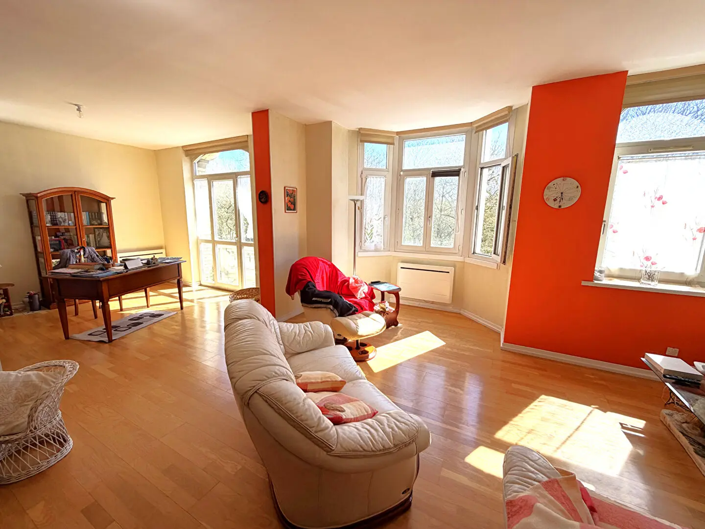 Photo 1 Appartement 3 pièces 147.87m²