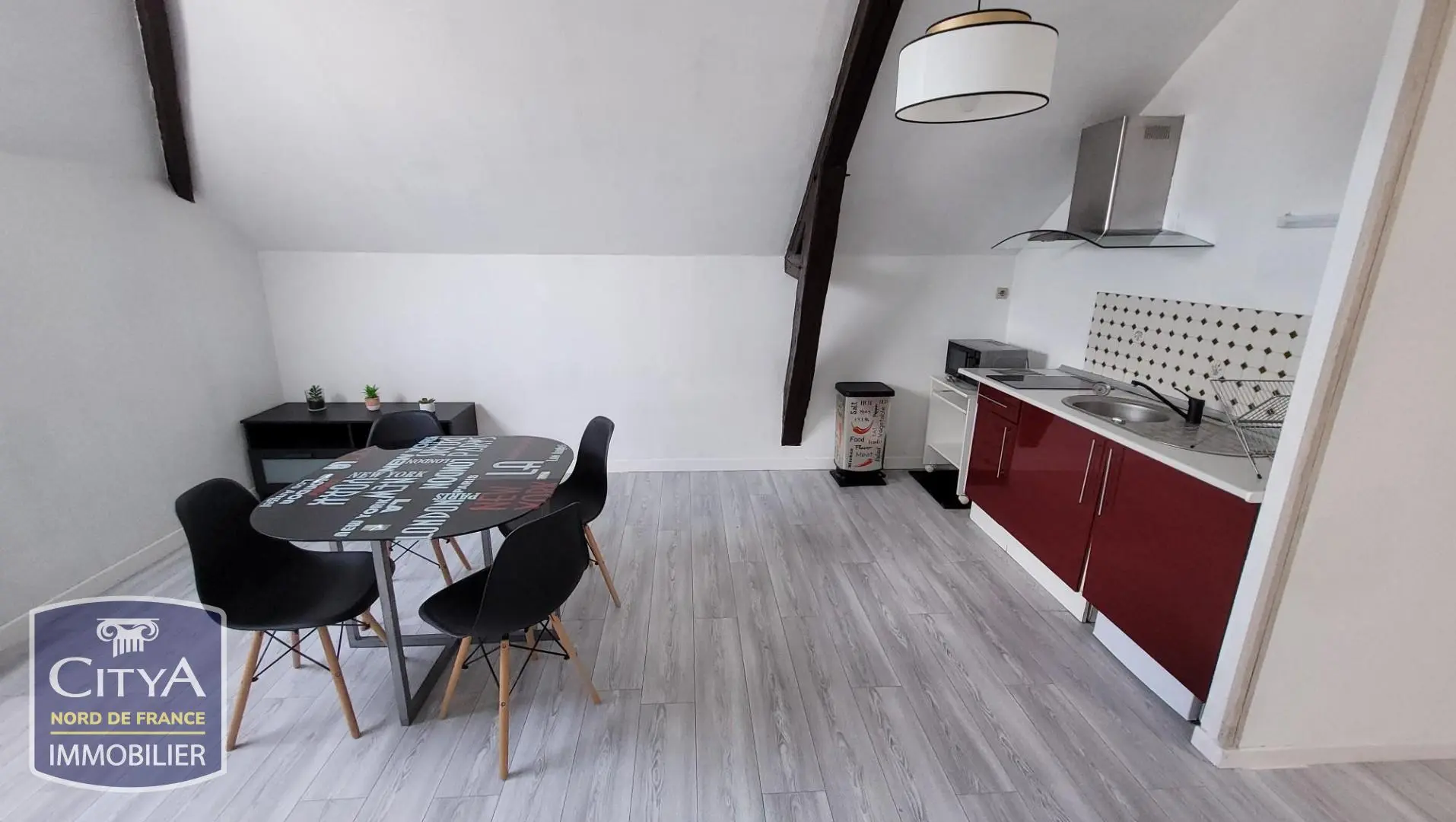 Photo 2 Appartement 1 pièce 28.39m²