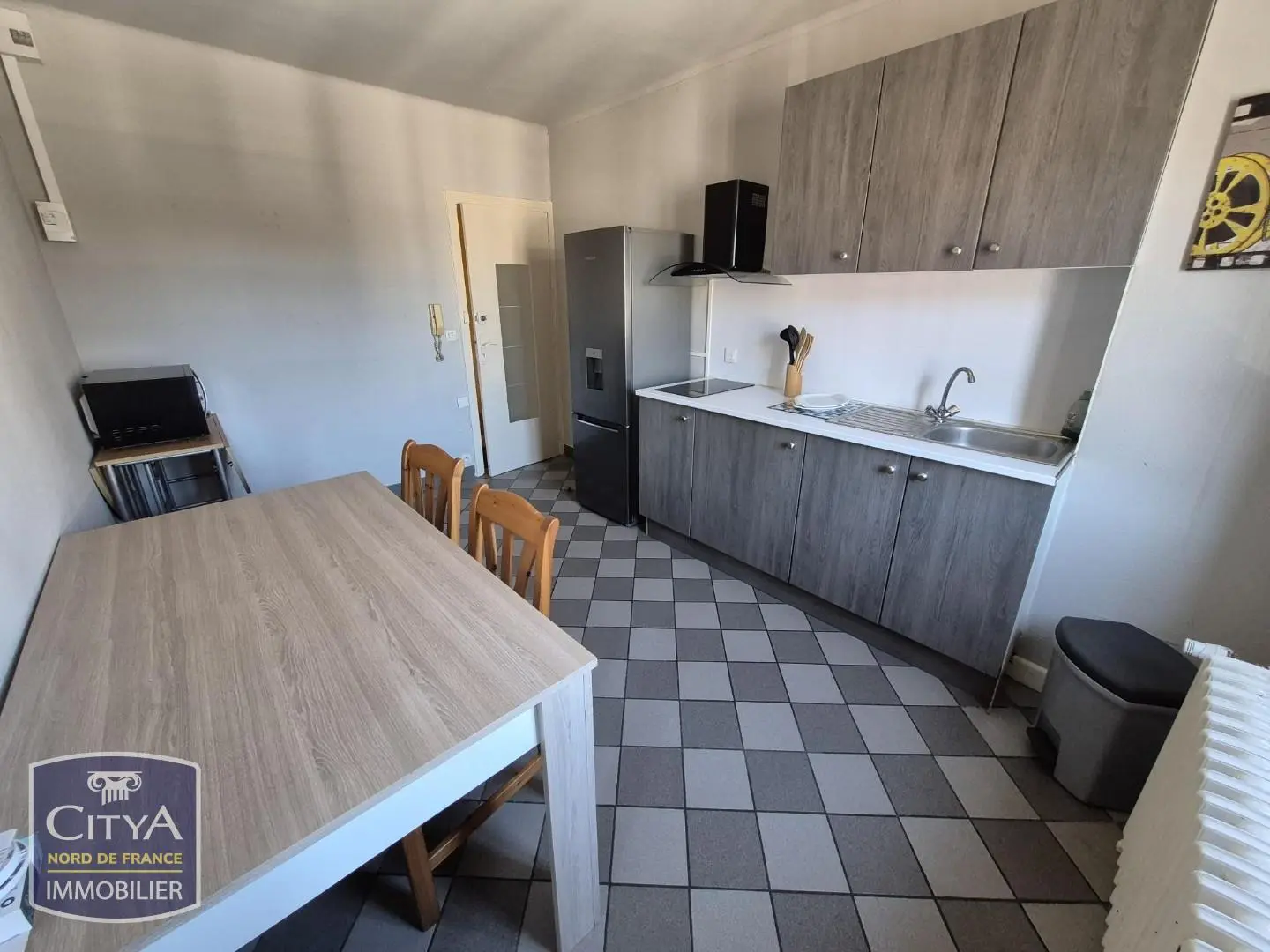 Photo 1 Appartement 1 pièce 24.8m²