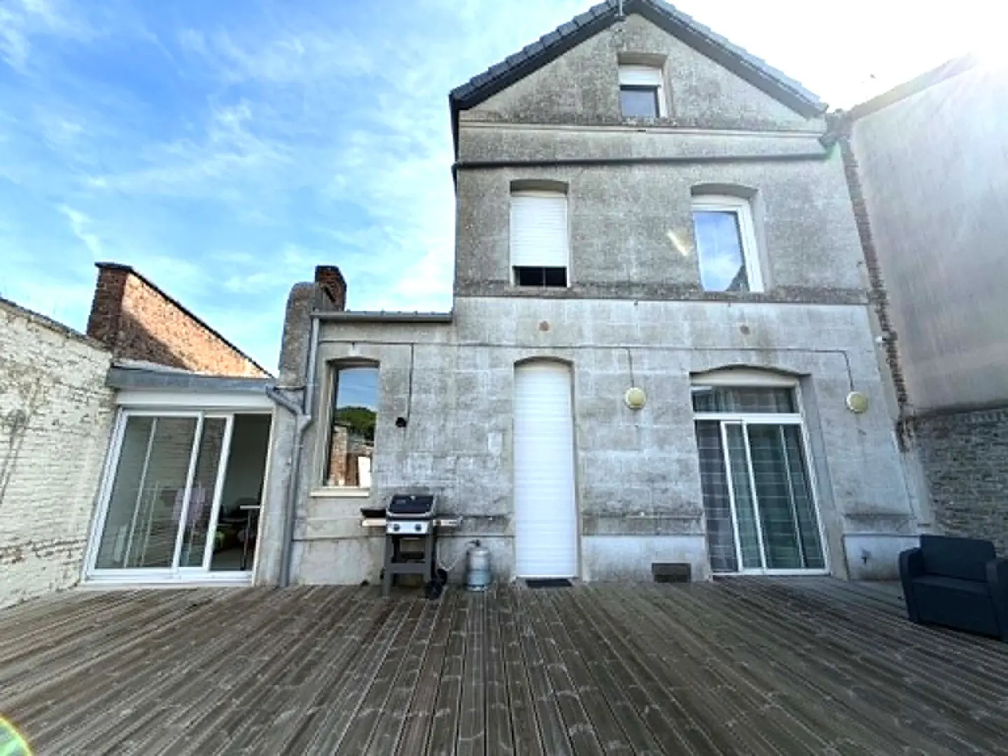 Photo 1 Maison 6 pièces 135m²
