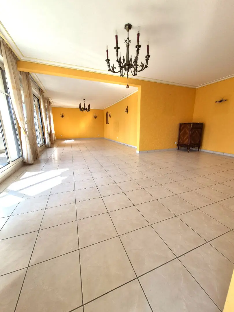 Photo 6 Appartement 3 pièces 131m²