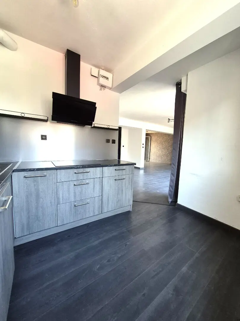 Photo 5 Maison 6 pièces 153m²