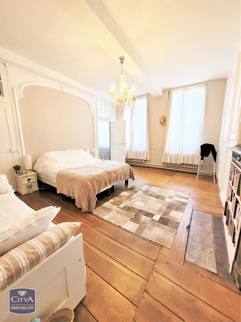 Photo 13 Maison 10 pièces 280m²