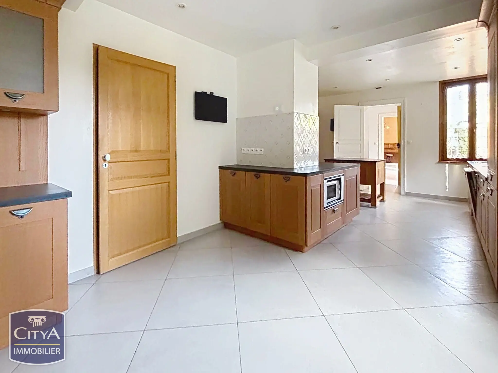 Photo 3 Maison 5 pièces 183.9m²