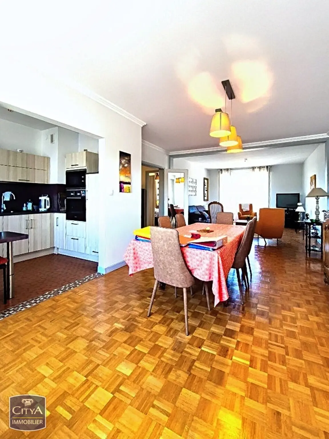 Photo 1 Appartement 6 pièces 125m²