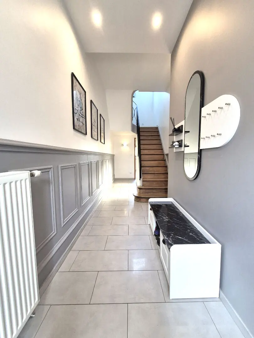 Photo 1 Maison 8 pièces 175m²