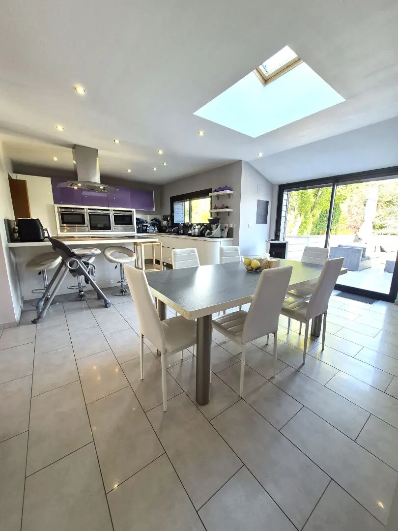 Photo 6 Maison 8 pièces 175m²