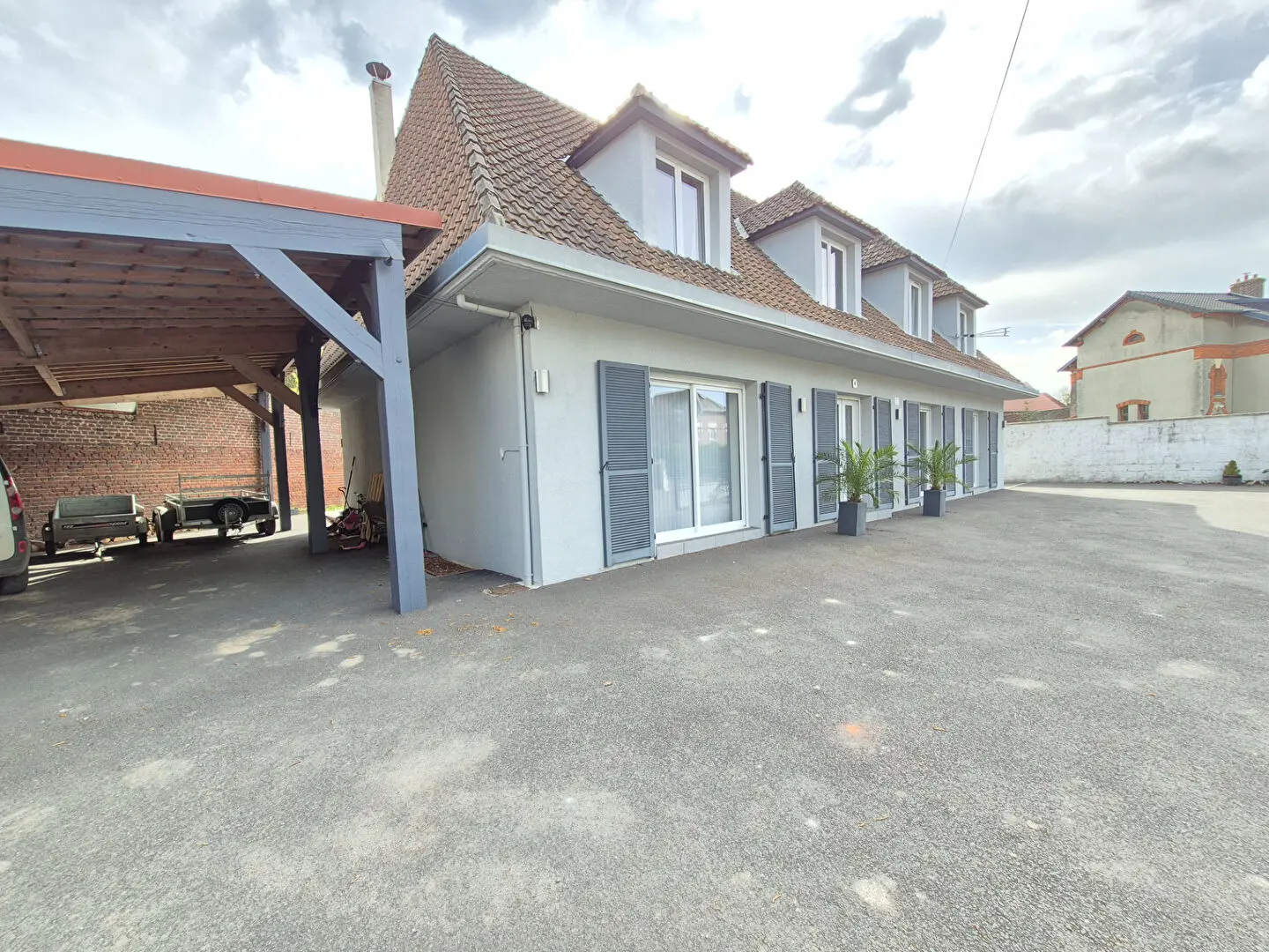 Photo 1 Maison 7 pièces 168m²