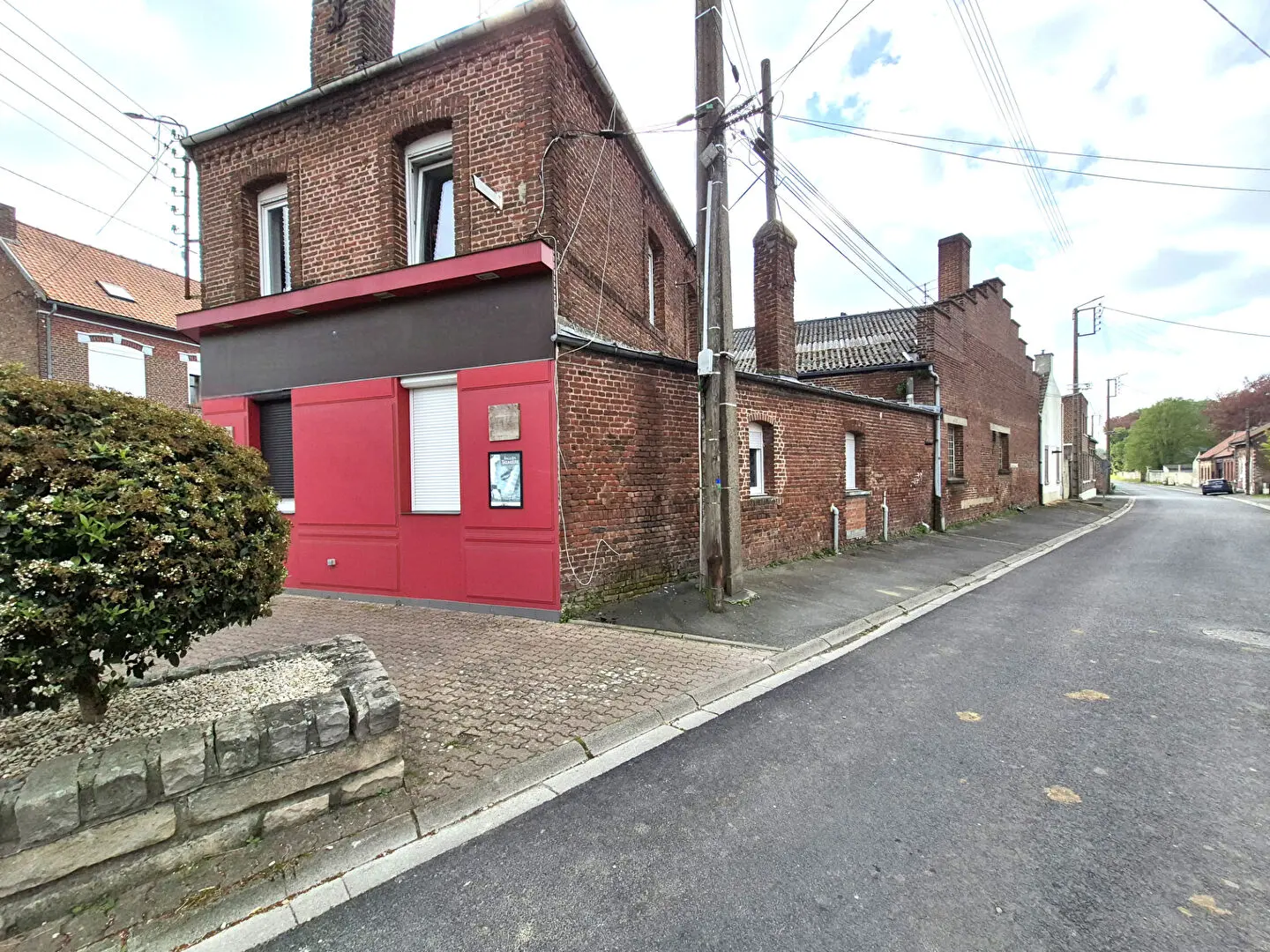 Photo 2 Immeuble 8 pièces 325m²