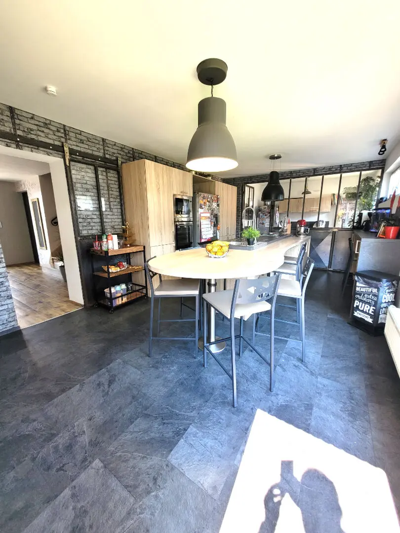 Photo 5 Maison 10 pièces 200m²