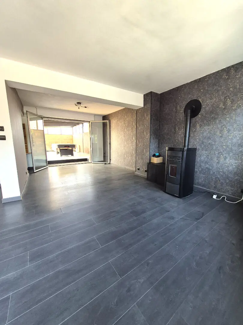 Photo 1 Maison 6 pièces 153m²