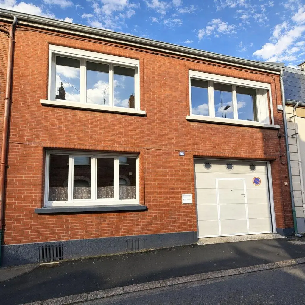 Photo 1 Maison 5 pièces 140m²