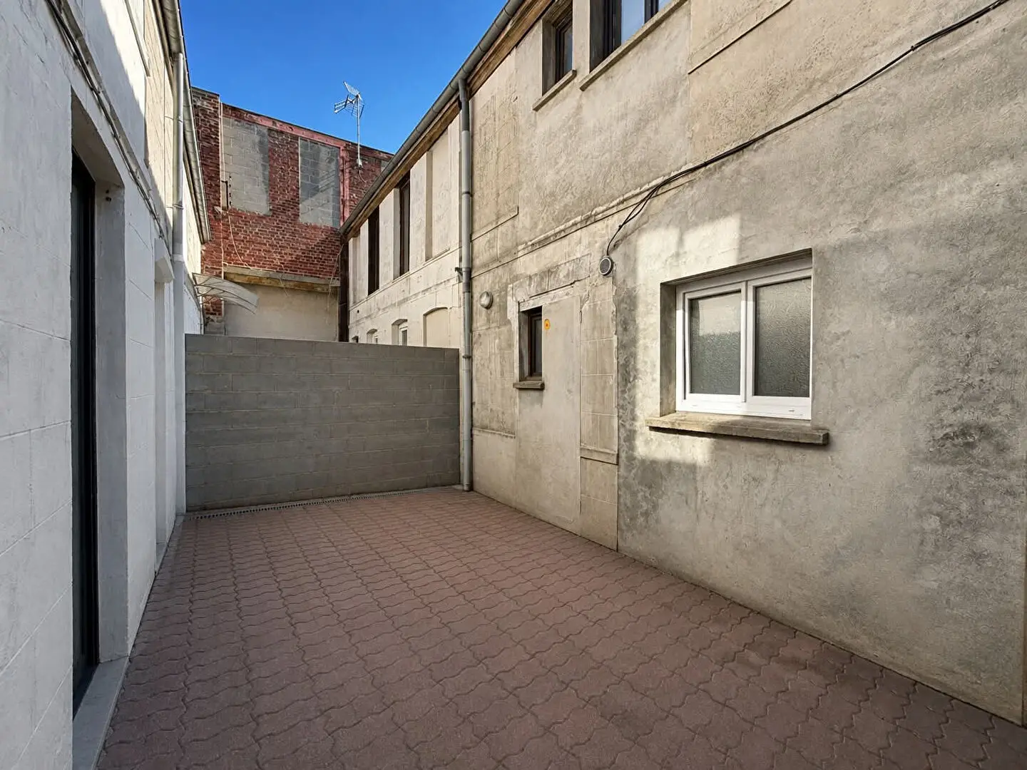 Photo 6 Immeuble 8 pièces 200m²