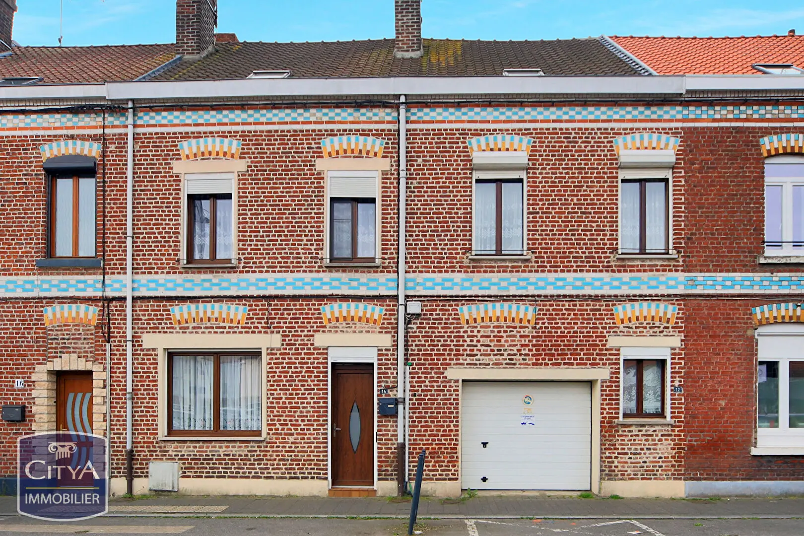Photo 1 Maison 9 pièces 160m²