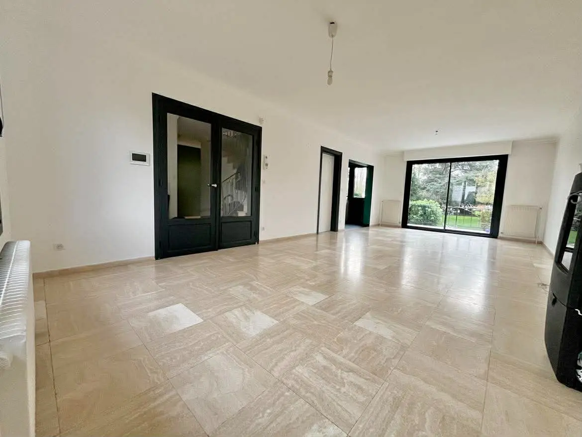 Photo 3 Maison 10 pièces 220.7m²