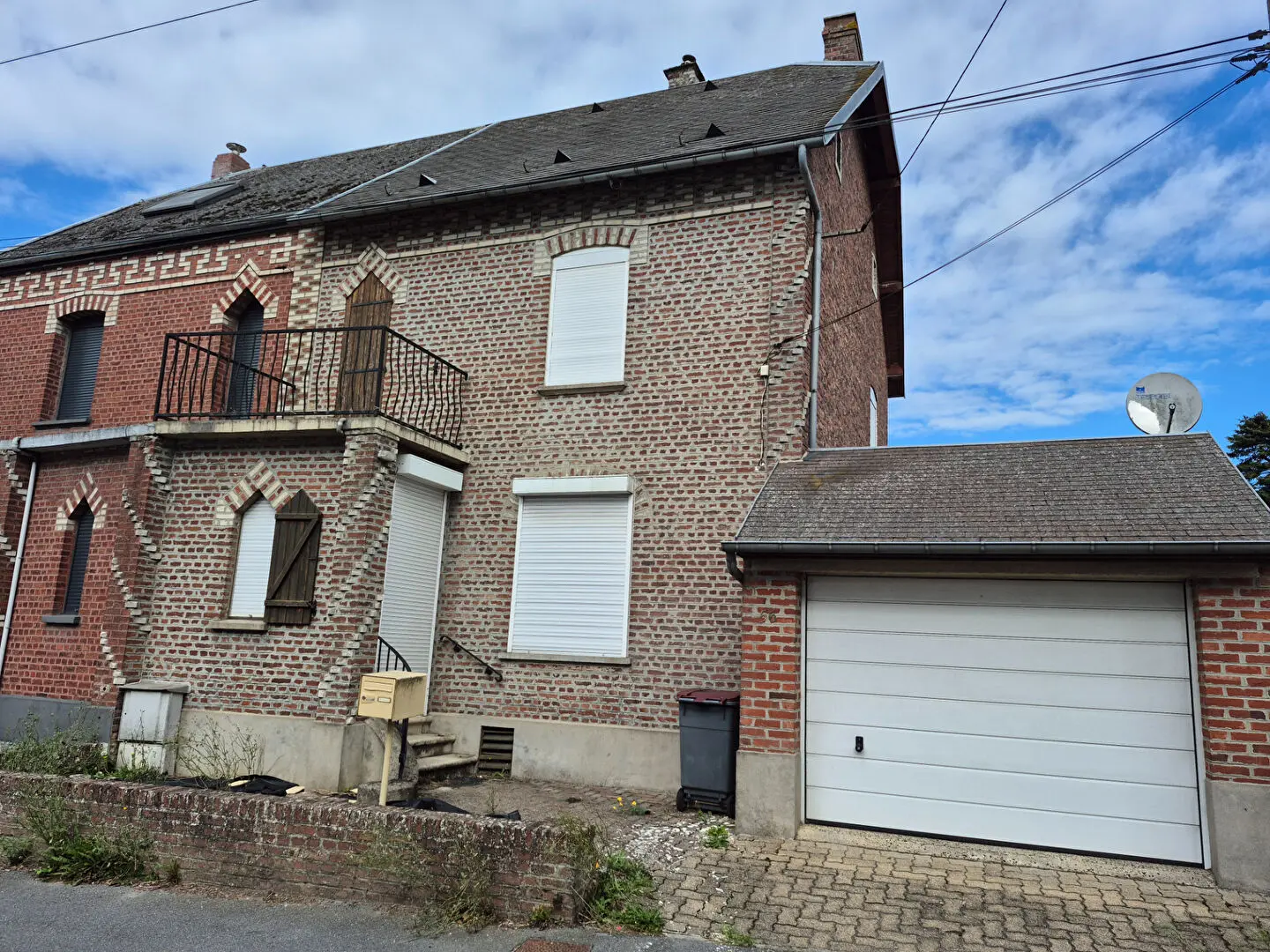 Photo 1 Maison 6 pièces 147m²