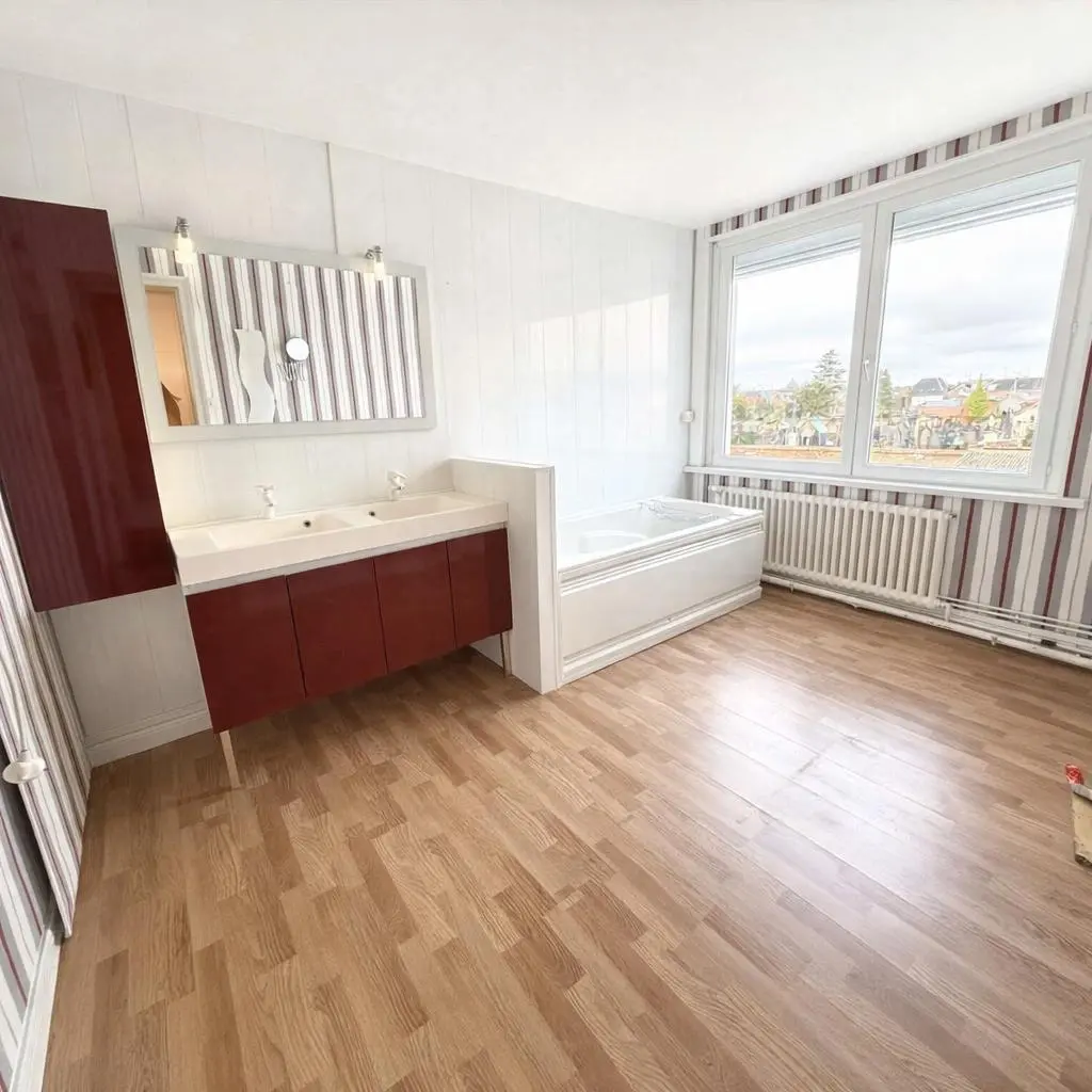 Photo 8 Maison 5 pièces 140m²