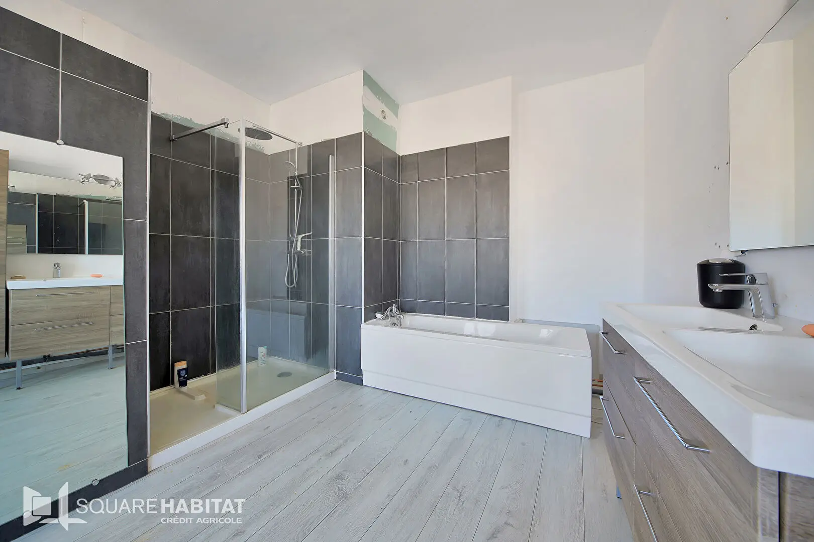 Photo 2 Immeuble 8 pièces 253m²