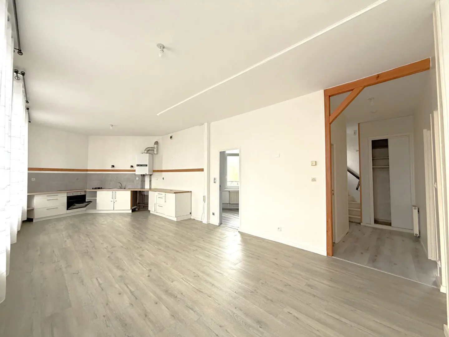 Photo 1 Immeuble 7 pièces 240m²