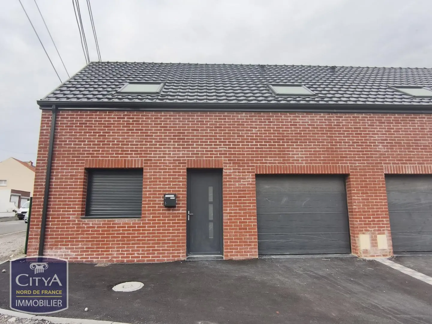 Photo 1 Maison 4 pièces 115.72m²