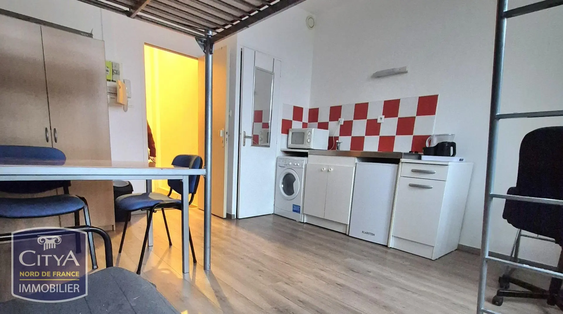 Photo 1 Appartement 1 pièce 21m²