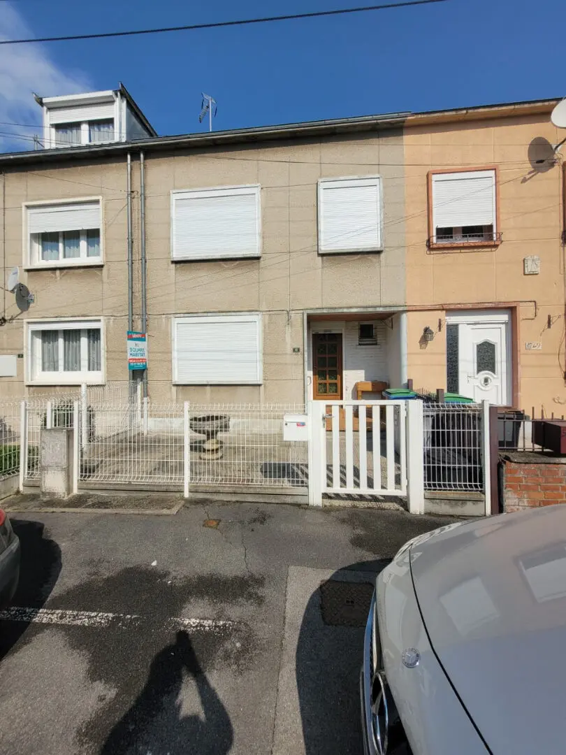 Photo 1 Maison 5 pièces 80m²