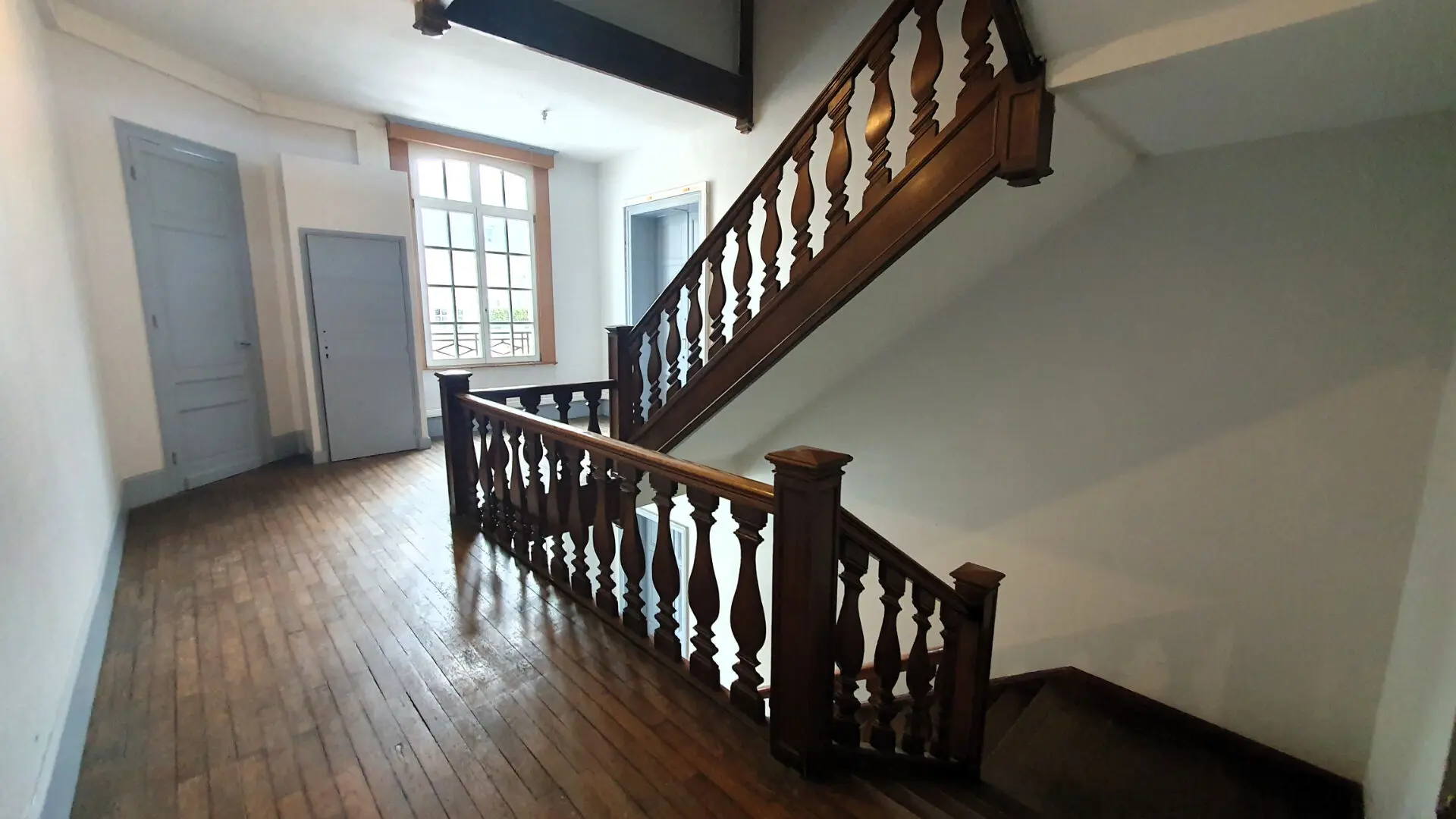 Photo 4 Immeuble 715m²