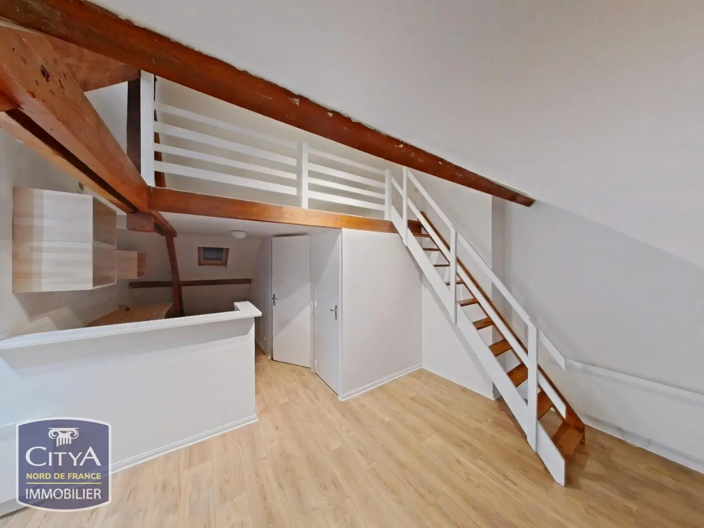 Photo 1 Appartement 1 pièce 24m²