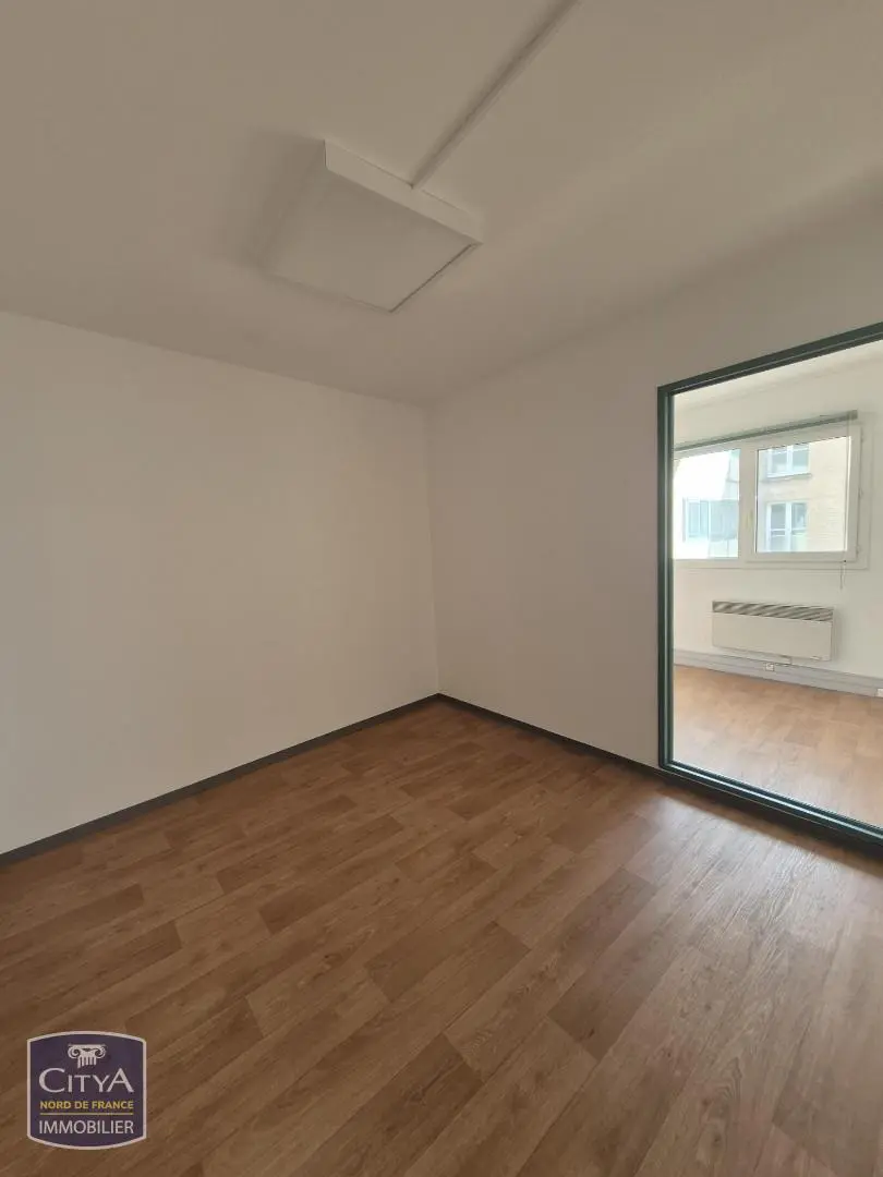 Photo 2 Local Professionnel 187.33m²