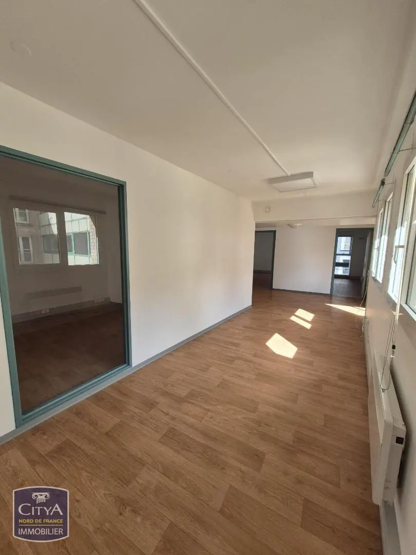 Photo 3 Local Professionnel 187.33m²