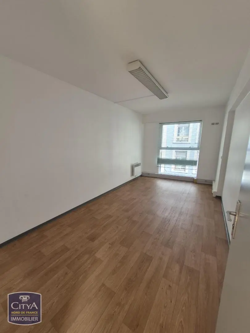 Photo 4 Local Professionnel 187.33m²