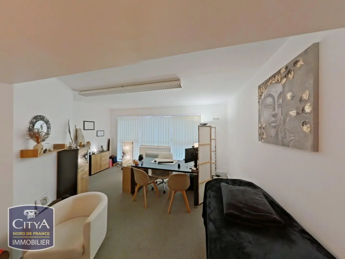 Photo 1 Local Professionnel 18.42m²