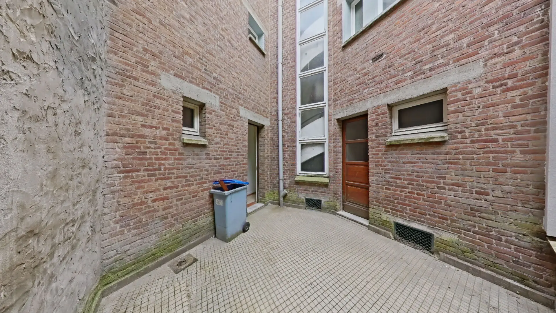 Photo 5 Local Commercial 3 pièces 65.99m²